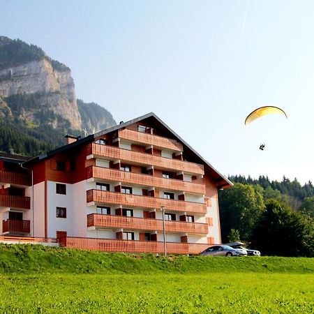 Appartement Confortable A Thollon-Les-Memises Avec Vue Екстериор снимка