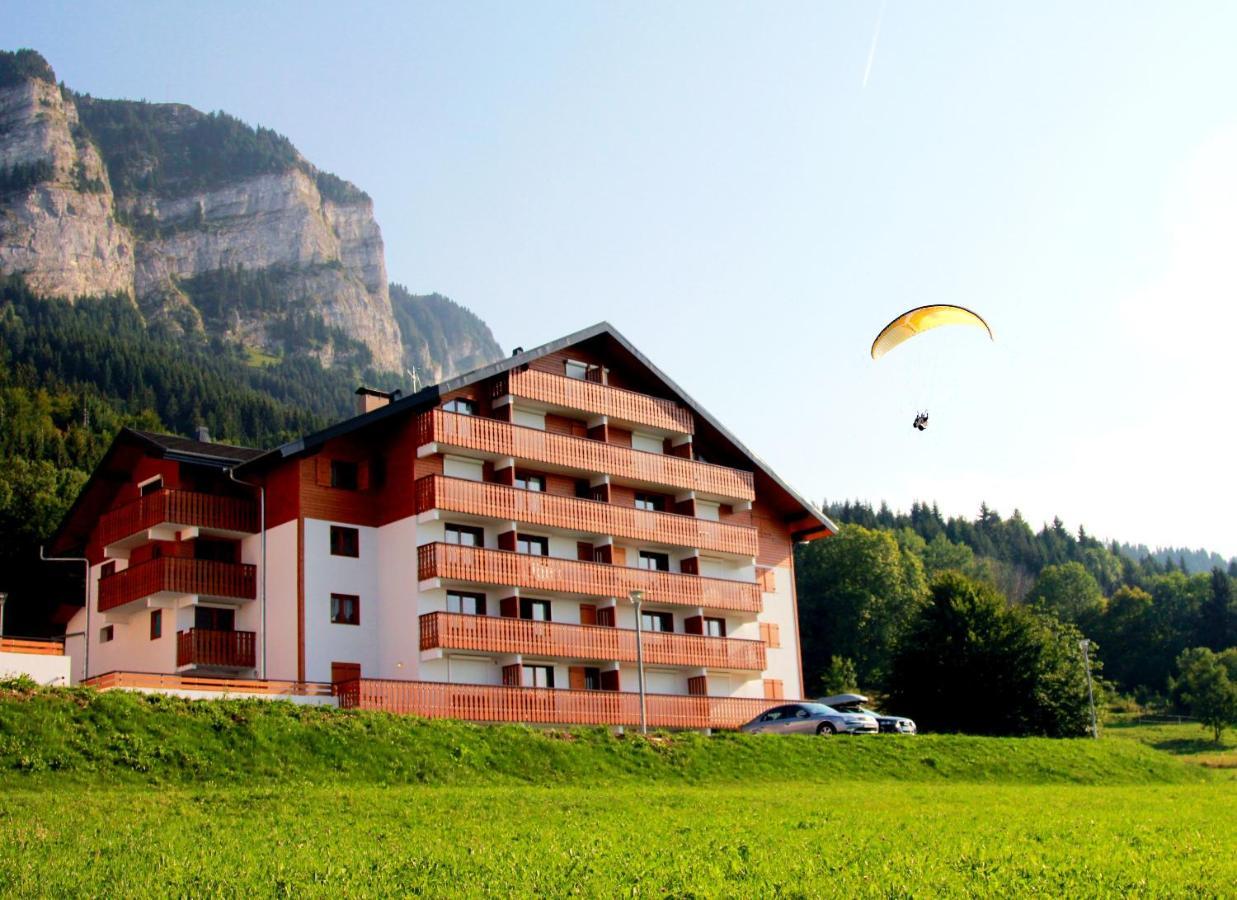 Appartement Confortable A Thollon-Les-Memises Avec Vue Екстериор снимка