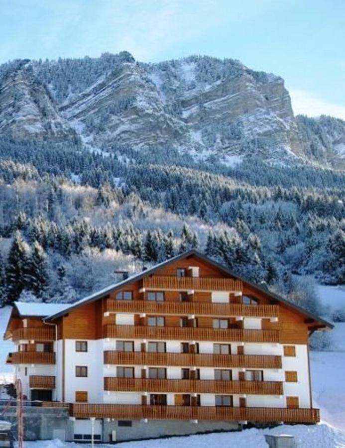 Appartement Confortable A Thollon-Les-Memises Avec Vue Екстериор снимка